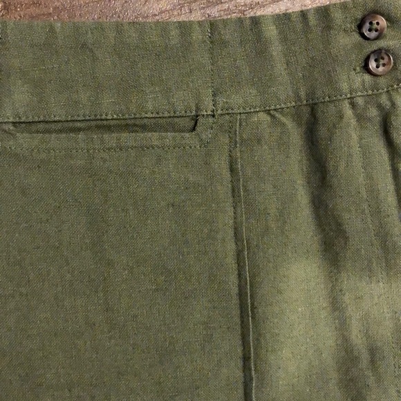 Green Shorts - Ecoté Brand - Picture 2 of 6